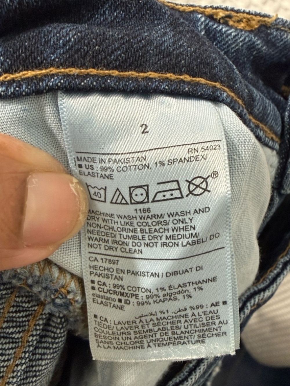 Old Navy Women’s High-Waisted O.G. Straight Ripped Cut-Off Jean Size 2 - Picture 7 of 7